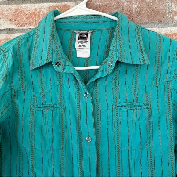North Face Snap Up Cotton Shirt Women’s Small Turquoise Western Roll Tab - Picture 2 of 9